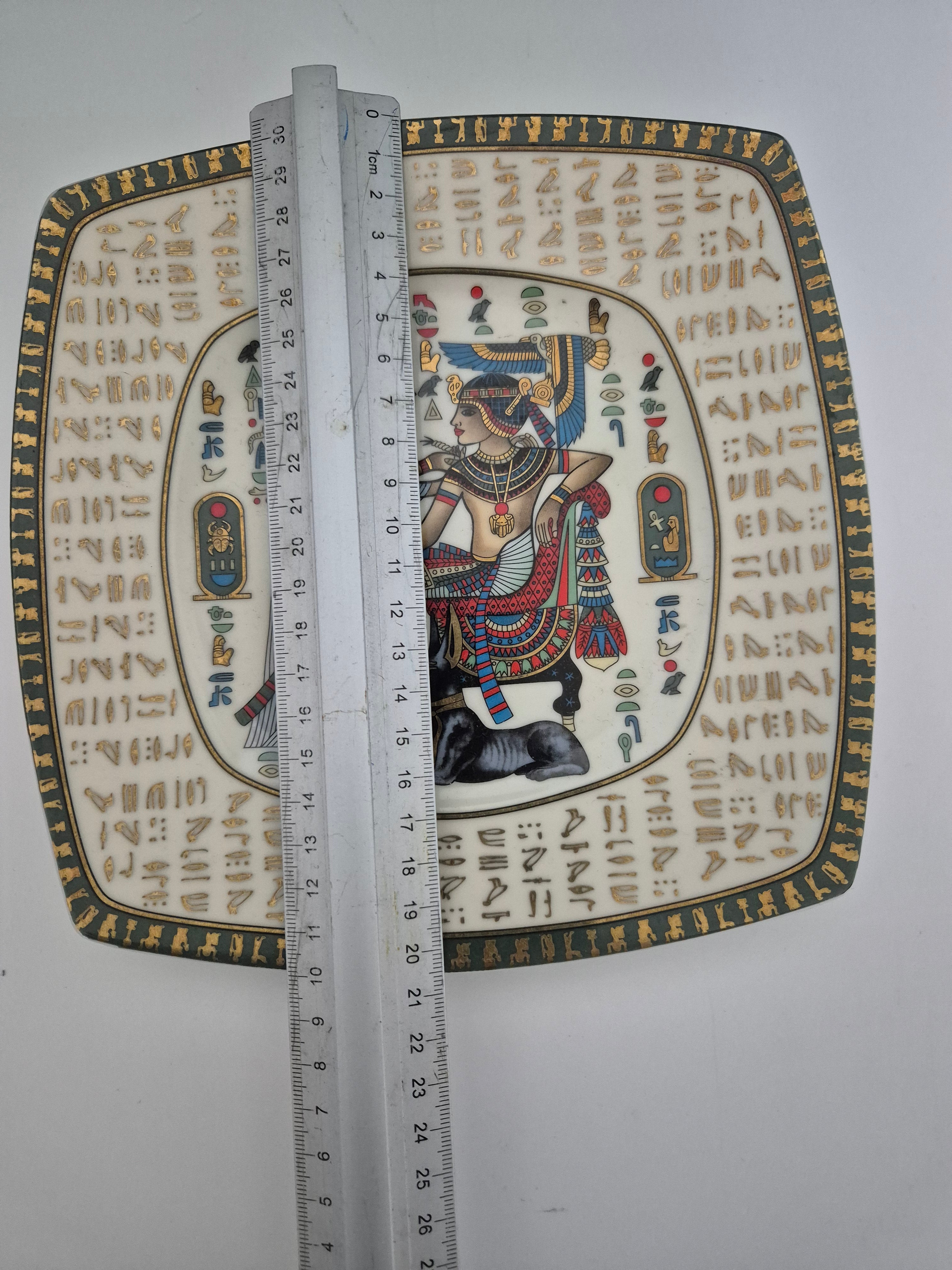 Exclusive Egyptian Bone China Collector’s Plate by Fathi Mahmoud – Stunning Design 🏺