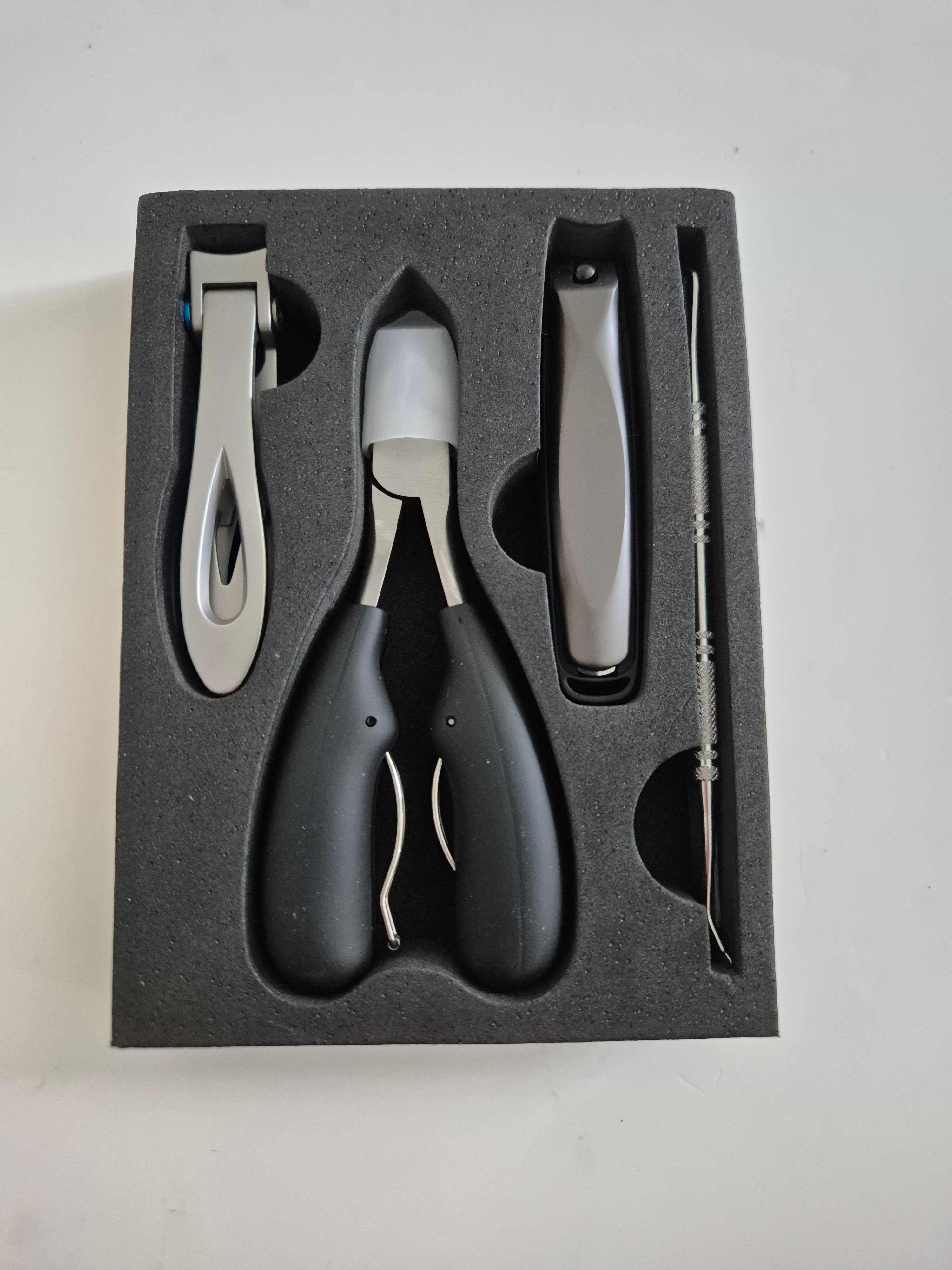 FUMAX 5-Piece Professional Toenail Clipper Set – Heavy Duty Ingrown & Thick Nail Clippers for Seniors, Men & Women – Stainless Steel Grooming Kit with Catcher