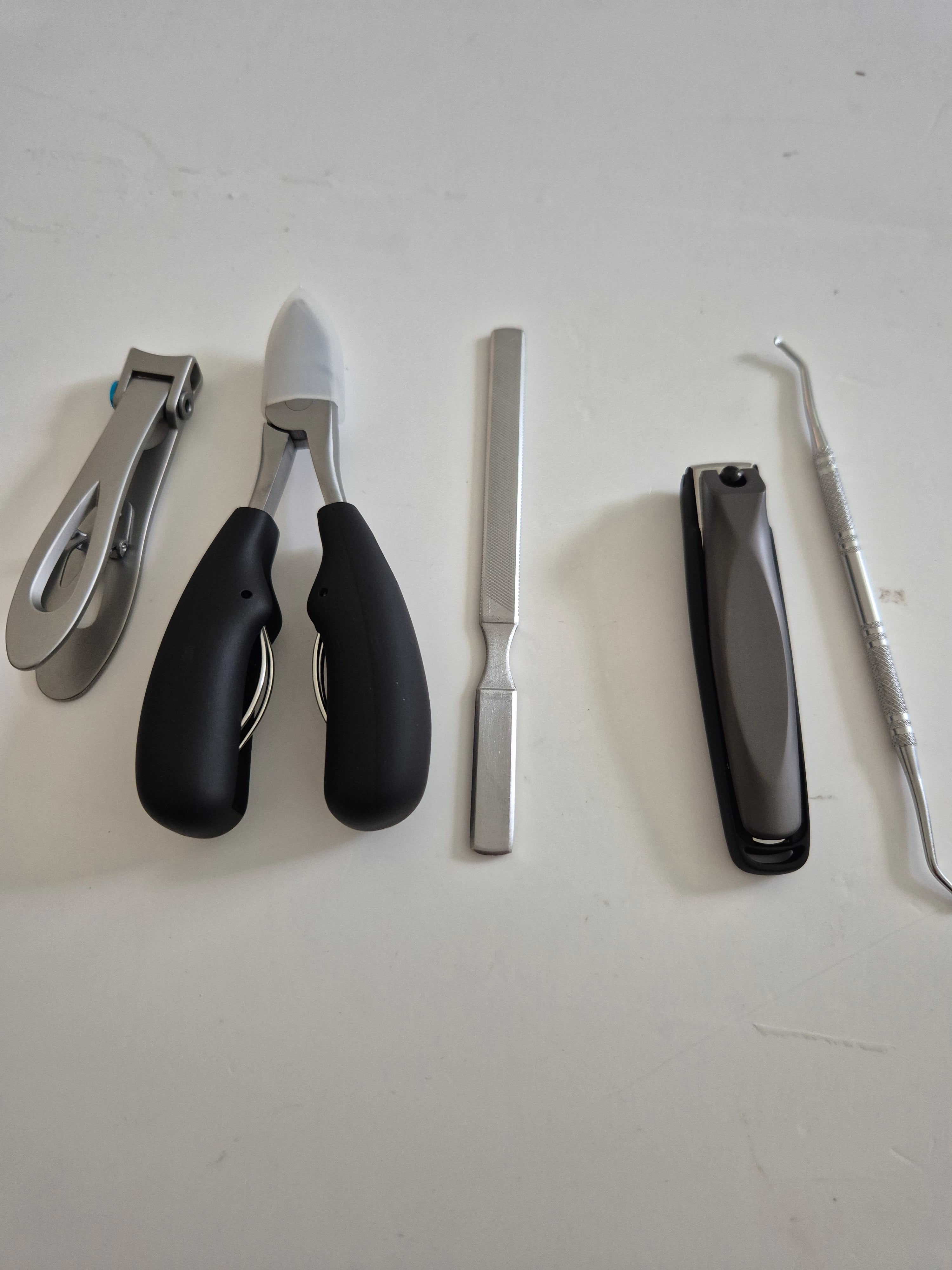 FUMAX 5-Piece Professional Toenail Clipper Set – Heavy Duty Ingrown & Thick Nail Clippers for Seniors, Men & Women – Stainless Steel Grooming Kit with Catcher