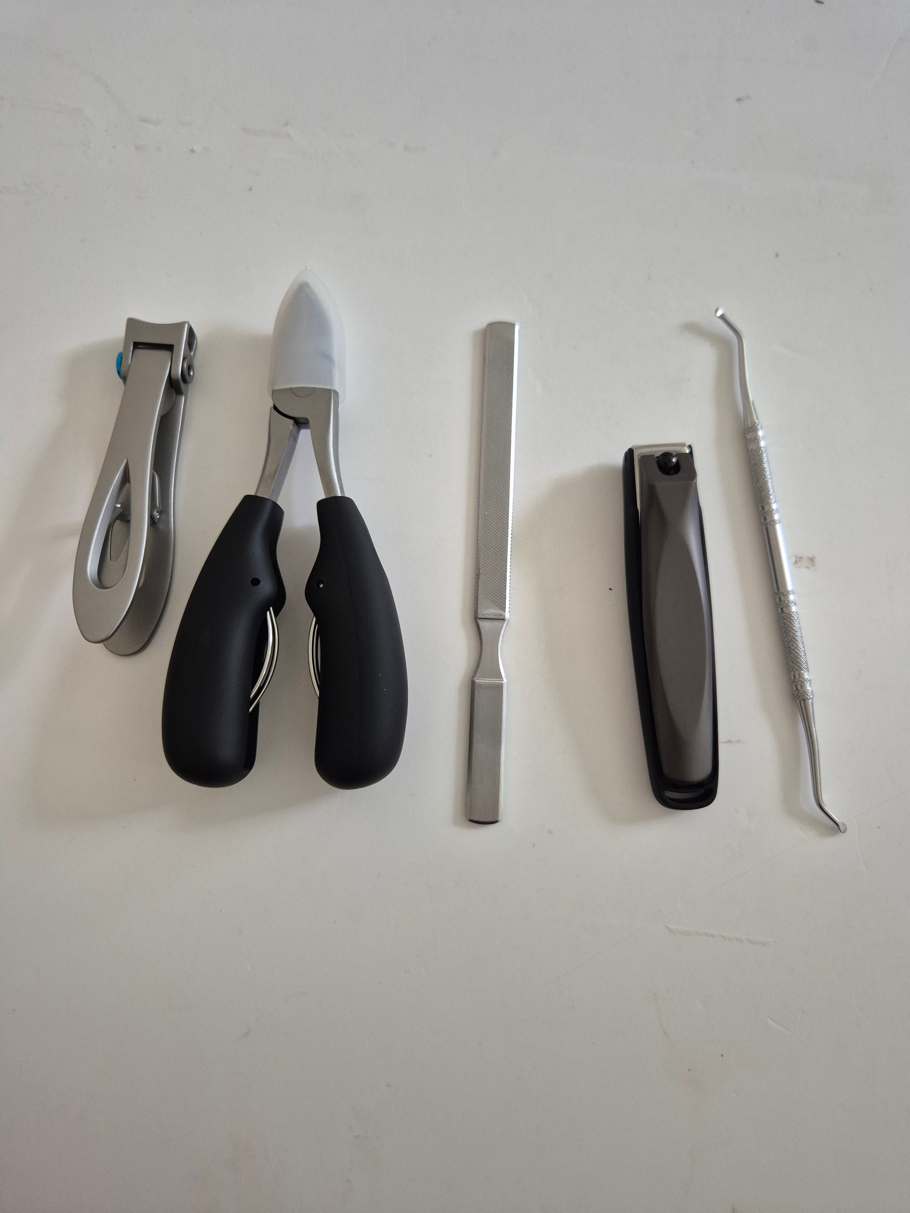 FUMAX 5-Piece Professional Toenail Clipper Set – Heavy Duty Ingrown & Thick Nail Clippers for Seniors, Men & Women – Stainless Steel Grooming Kit with Catcher