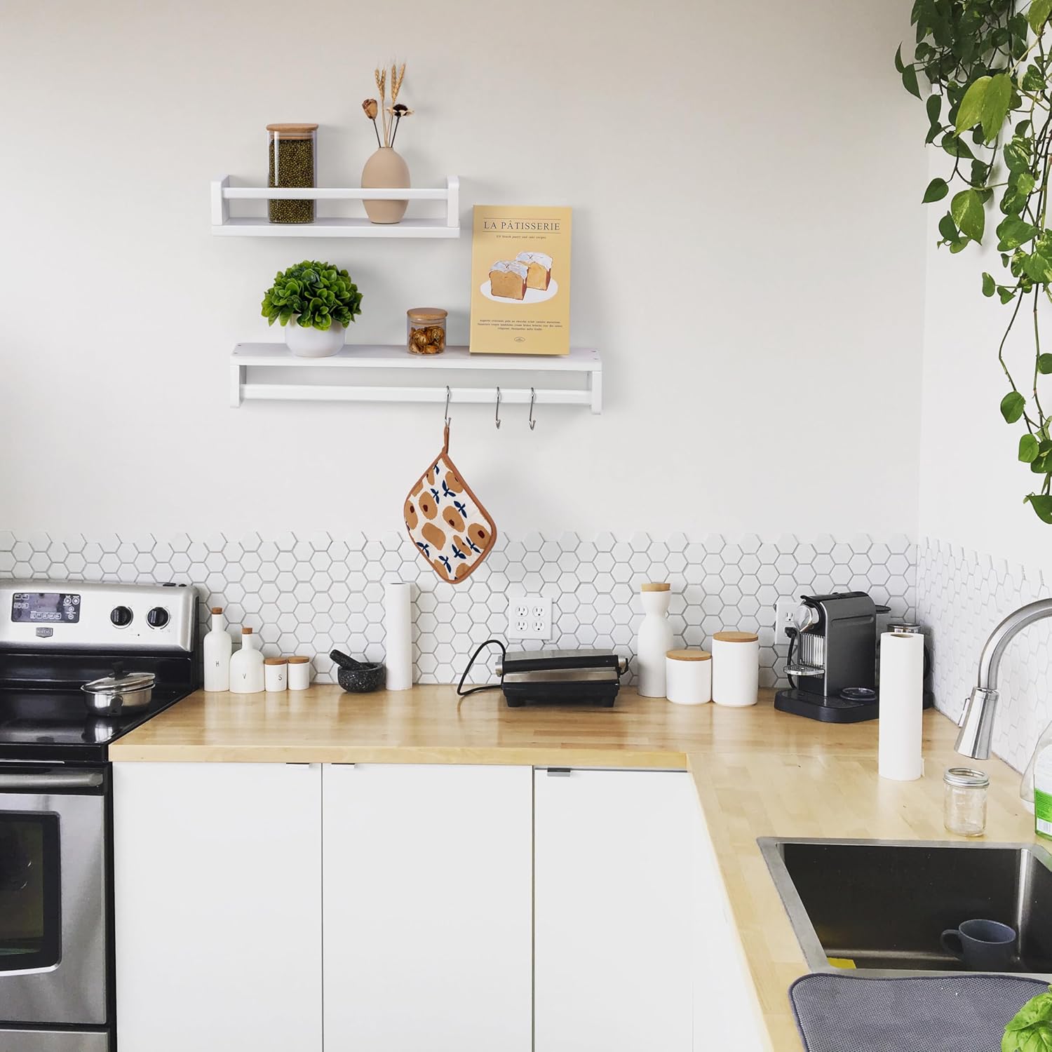 Gieanoo solid natural wood floating shelves set of 2 for nursery or kitchen storage, wall-mounted with easy installation
