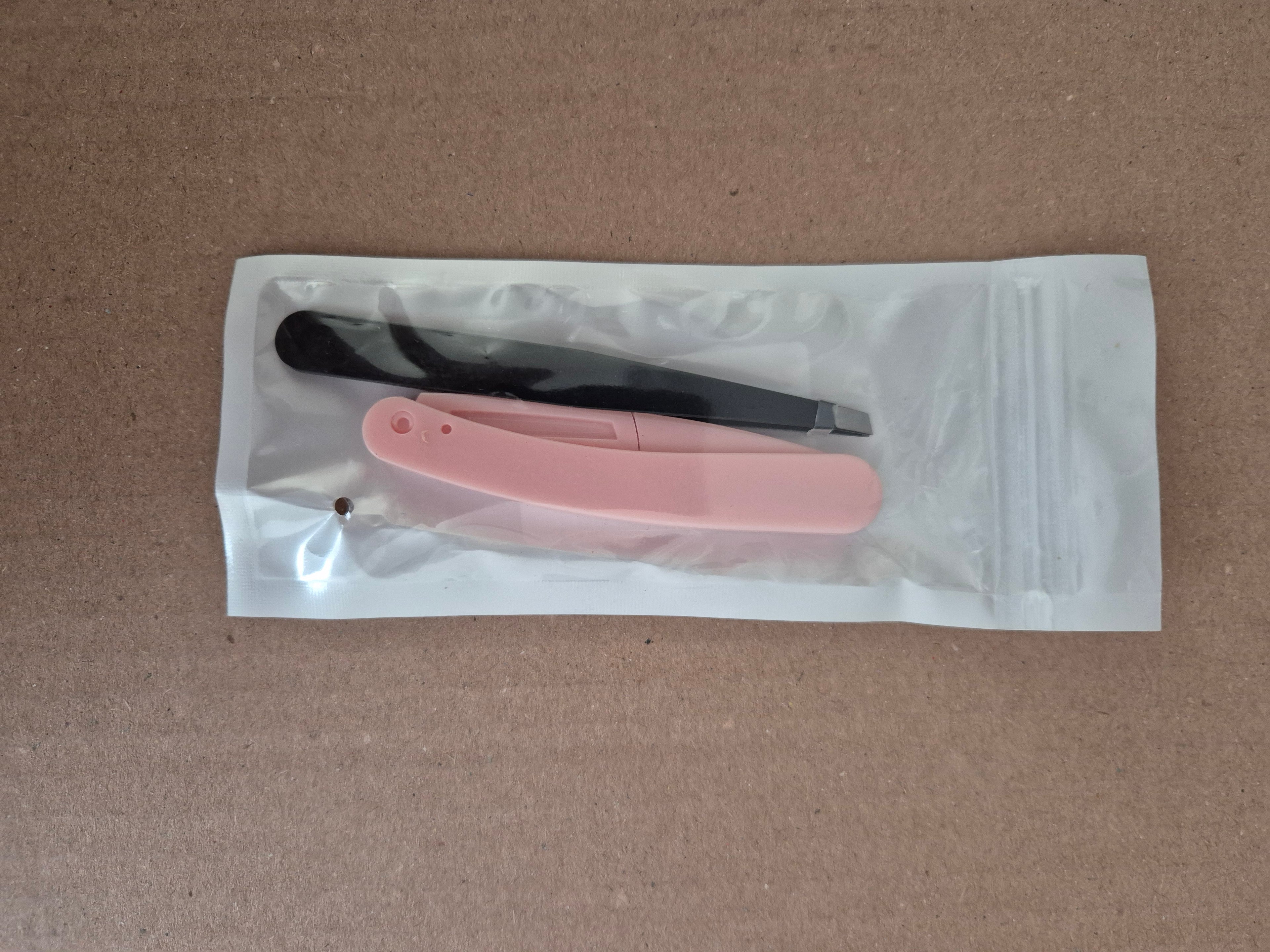 KUENG foldable eyebrow razor and precision tweezers 2-piece set with stainless steel facial hair remover tools.
