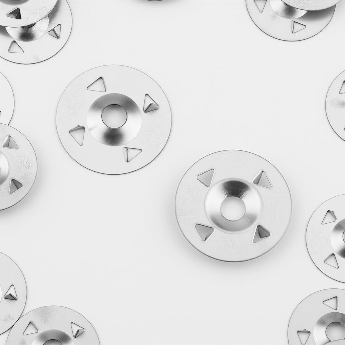NZNSML 550 pcs 28mm galvanized tile backer board washers with 4-claw design for insulation and plasterboard fixing.