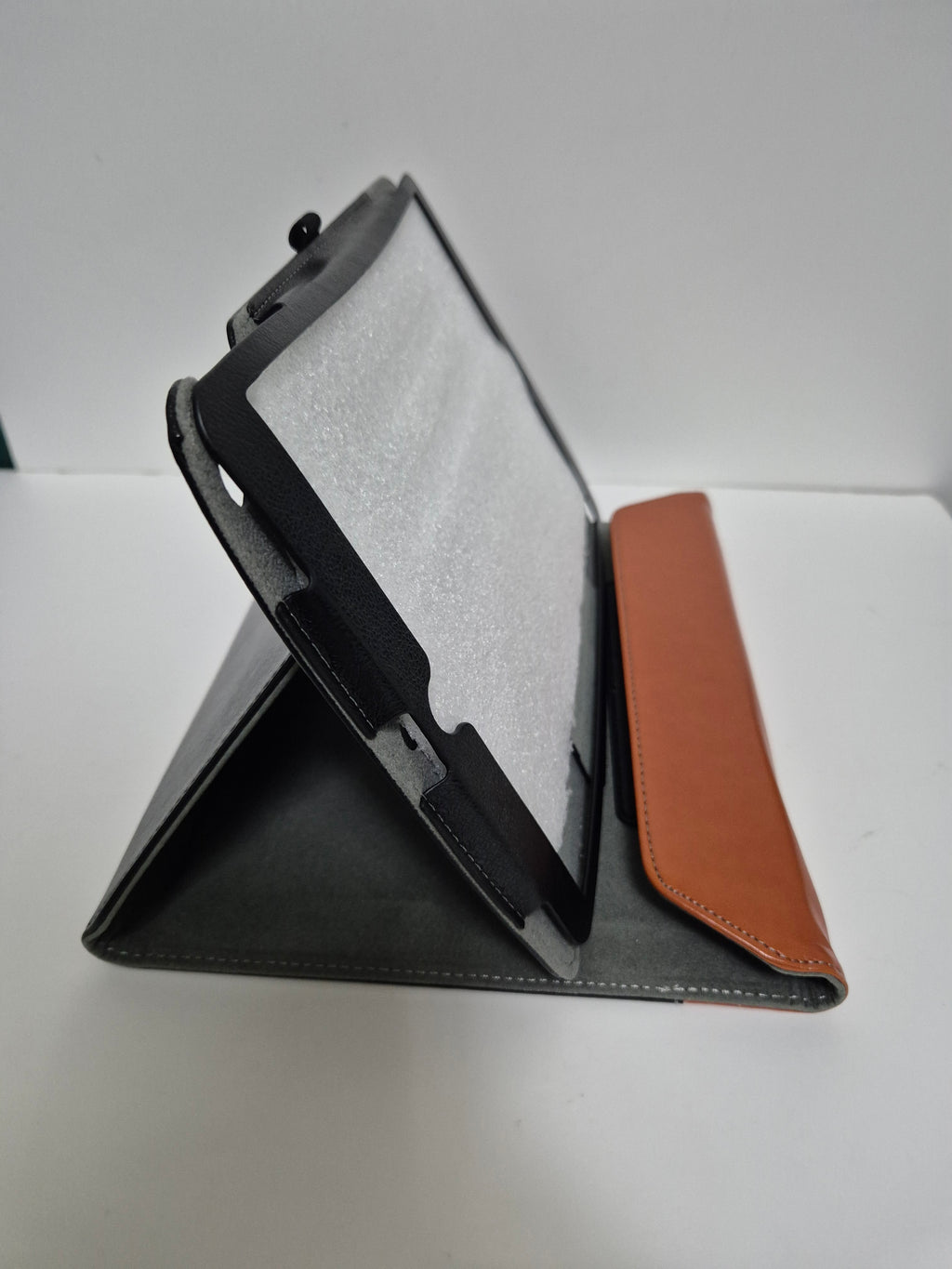 Brand New Barn Find! ✨ 360° Rotating Case for iPad 10.2" 9th/8th/7th Gen (2021-2019) | Shockproof Stand Cover with Auto Wake/Sleep | Brown Black