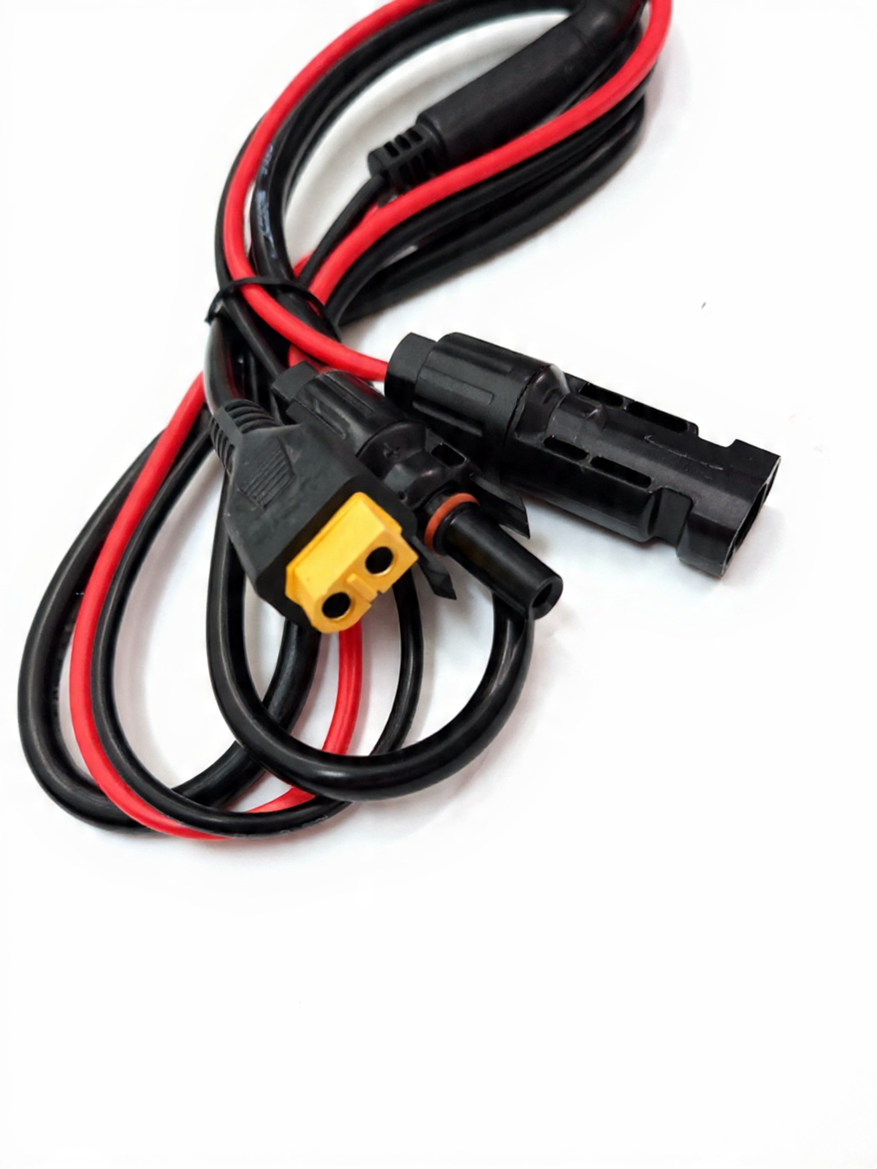 Riieyoca 18awg & 14awg solar to XT60i-f adapter cable 1.7m, waterproof IP68, suitable for portable power stations and solar generators.